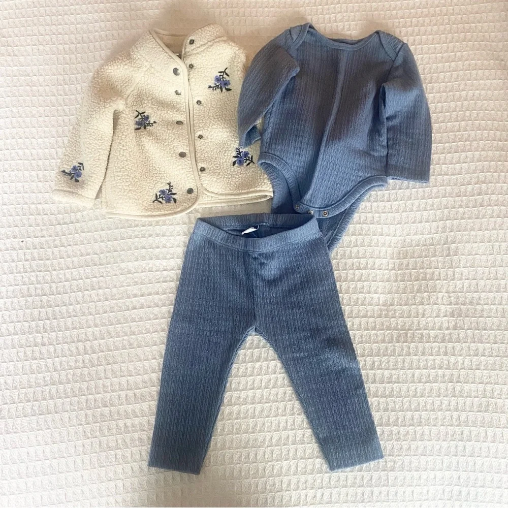 Girls old navy set cream Sherpa blue matching size 6-12M